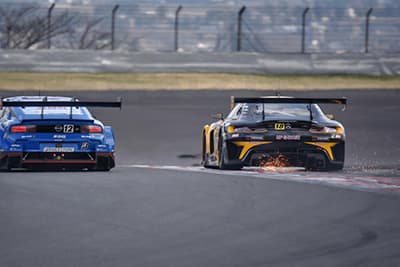 20万のカメラと20万のレンズで撮ったレーシングカーの写真