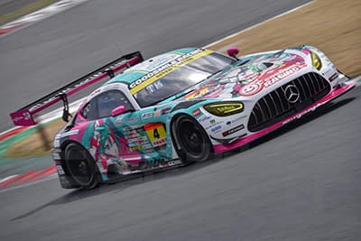 20万のカメラと20万のレンズで撮ったレーシングカーの写真