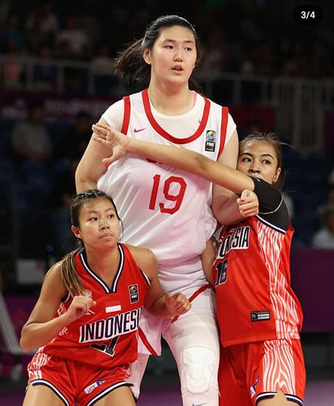 女子バスケ、怪物が登場