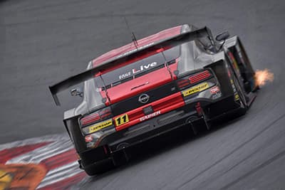 20万のカメラと20万のレンズで撮ったレーシングカーの写真