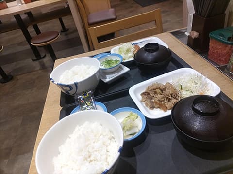 松屋の朝食