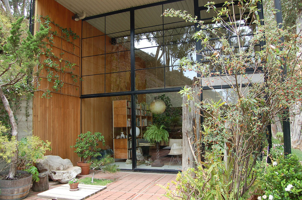 イームズ・ハウス (Case Study House #8) : L.A.の建築