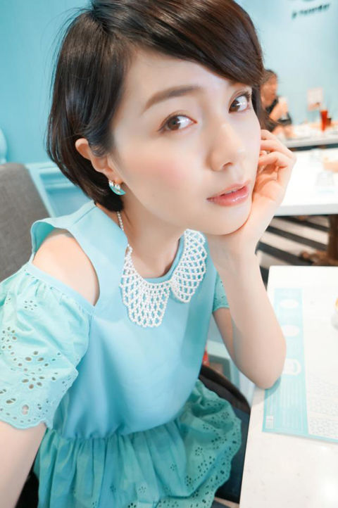 沛莉 > < PERI2