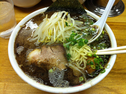 なんつッ亭 品達店らーめん