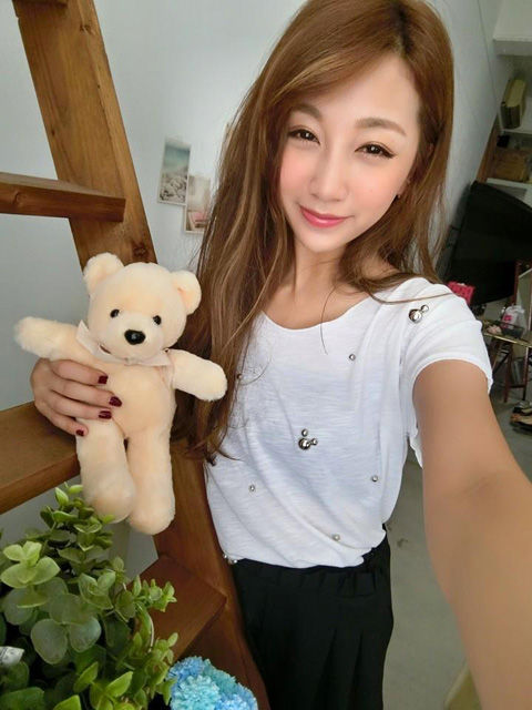 Mia Chen8