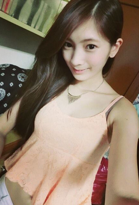 何妍萱8
