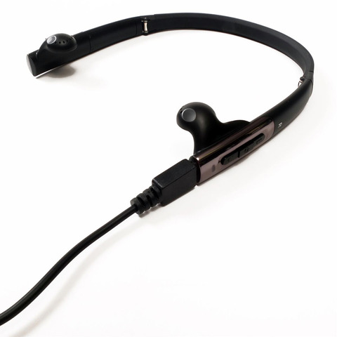 充電はmicroUSB