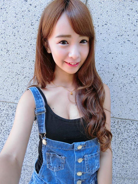 張雅涵 Kimi13
