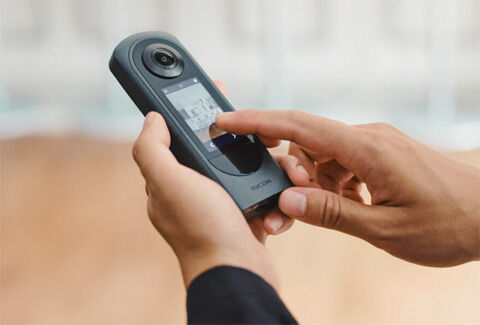 RICOH THETA X