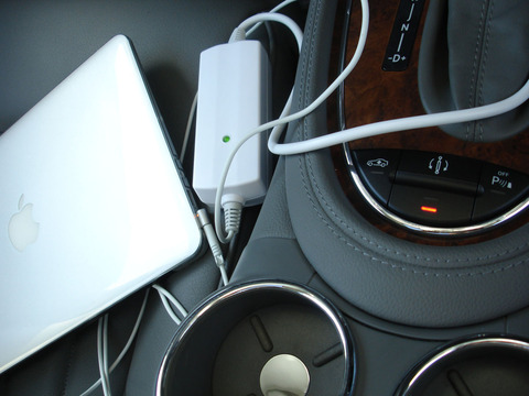 MacBook Air車載シガー充電