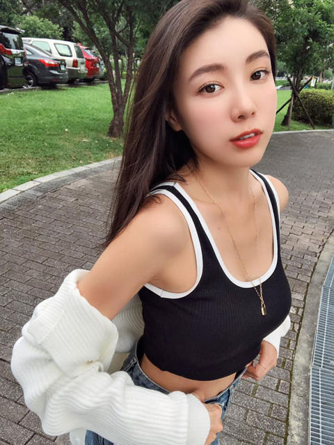 Debbie 邵岱兒7