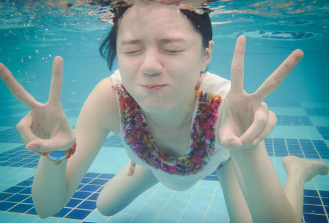 沛莉 > < PERI1