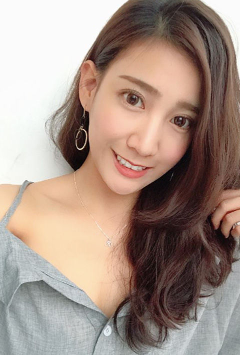 Chloe Cheng14