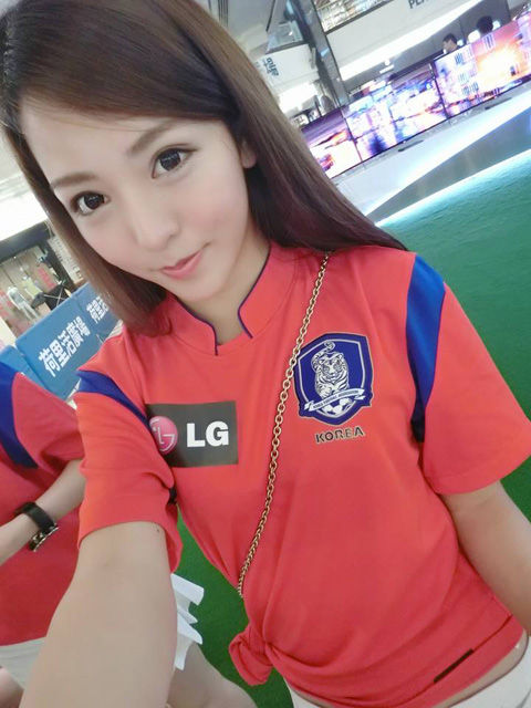 Vivi Tam15