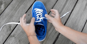 わずか３秒で靴ひもを結ぶ方法