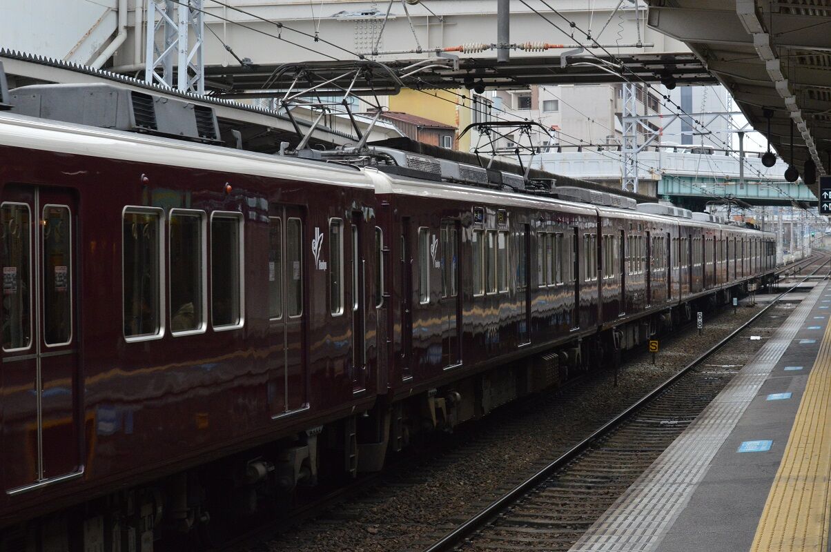 阪急電車 通勤特急 ピッカピカの、通勤特急！ 阪急5008F | 神戸鉄道案内