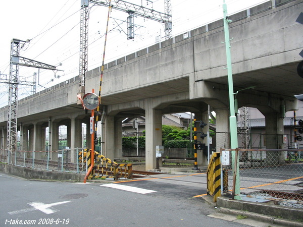 08-06-19-01