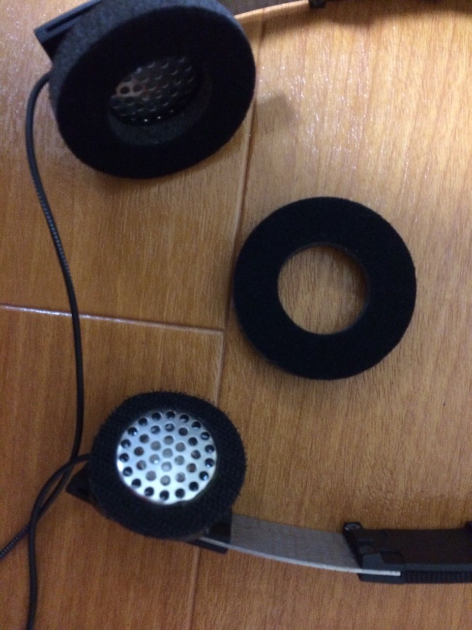 【美品】Bang & Olufsen PLAY Form2 新品パッド 楽天市場】Bang Olufsen Form 2の通販