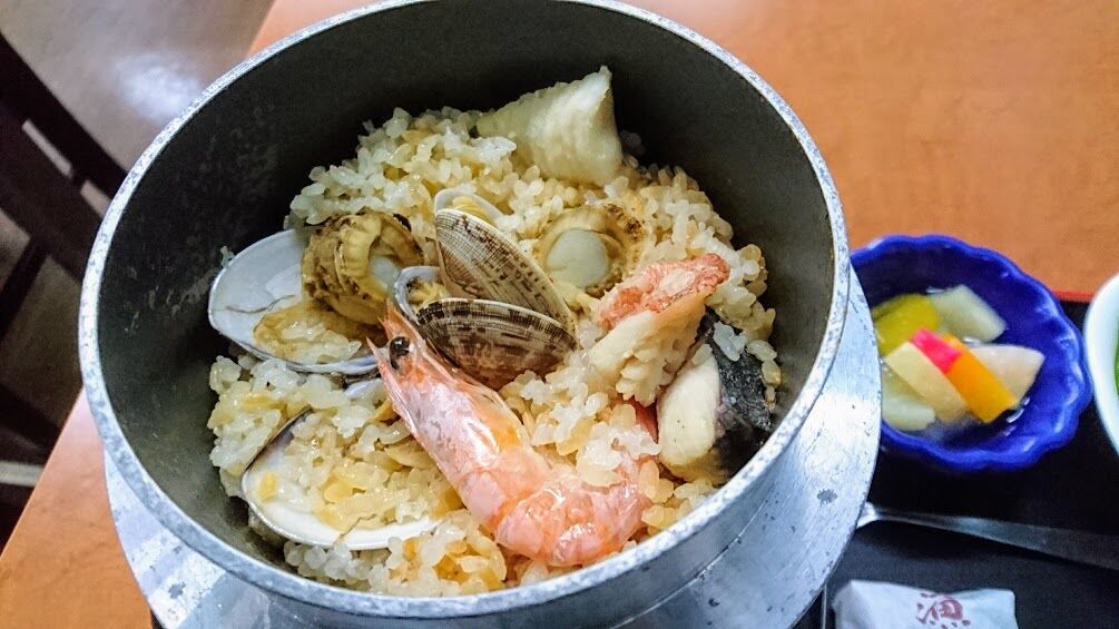 金谷 漁師料理かなやの磯八釜めしａセット 磯の風味が味わえる海鮮釜飯 館山 南房総のランチ グルメ カフェおすすめ情報