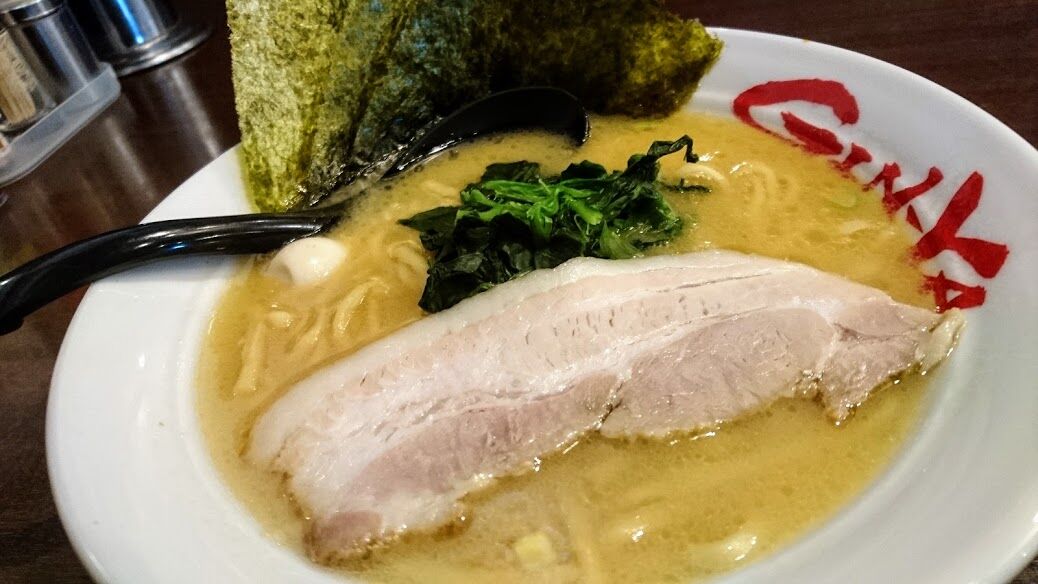 横浜家系ラーメン吟家 木更津店で醤油豚骨ラーメンを食べました 館山 南房総のランチ グルメ カフェおすすめ情報