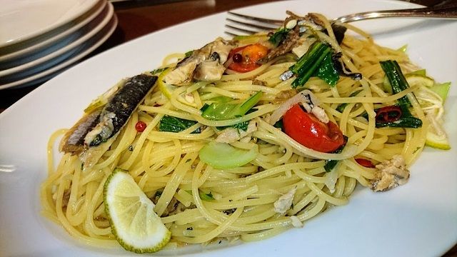 俺のイタリアン 八重洲のパスタメニュー さんまのコンフィー チンゲン菜 柚子のペペロンチーノを食べました 館山 南房総のランチ グルメ カフェおすすめ情報