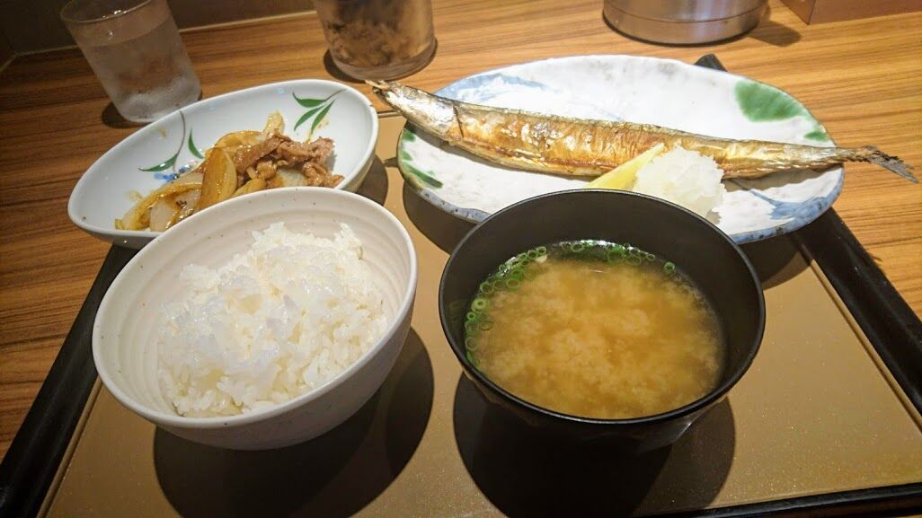 やよい軒 千葉シーワン店でさんまの塩焼と牛肉炒めの定食を食べました 館山 南房総のランチ グルメ カフェおすすめ情報