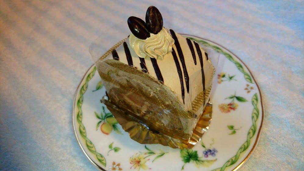 岩井 高山製菓のモカロールを食べました ほろ苦い大人の味のコーヒークリームケーキ 館山 南房総のランチ グルメ カフェおすすめ情報