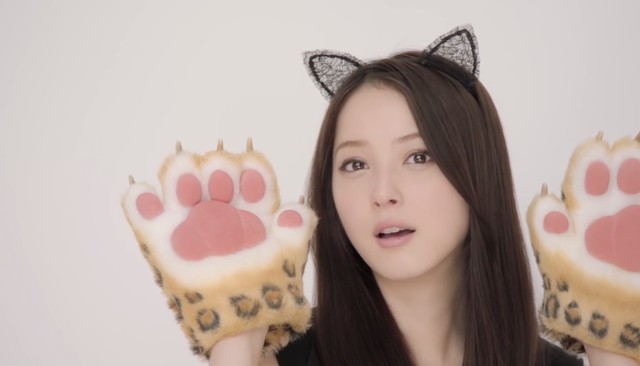 佐々木希cm freetelのcmで猫のコスプレをしている佐々木希が可愛い simフリースマホの販売会社freetel 翼のインサイト競馬予想 佐々木希cm freetelのcmで猫のコスプレをしている佐々木希が可愛い simフリースマホの販売会社freetel 翼のインサイト競馬予想