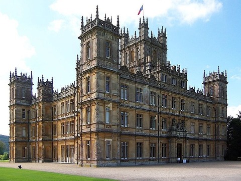 800px-Highclere_Castle