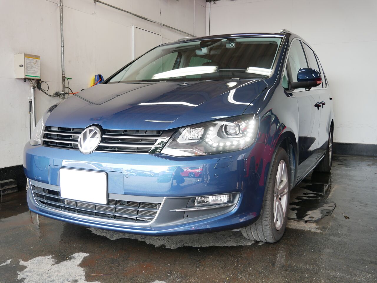 Vw シャラン Tsiハイラインbmt 青 納車ブログ