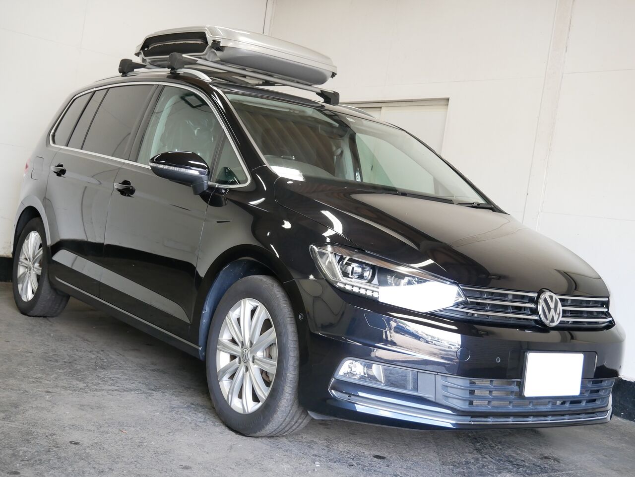 Vw トゥーラン Tsiハイライン テクノロジーp 黒 納車ブログ Vw トゥーラン Tsiハイライン テクノロジーp 黒 納車ブログ