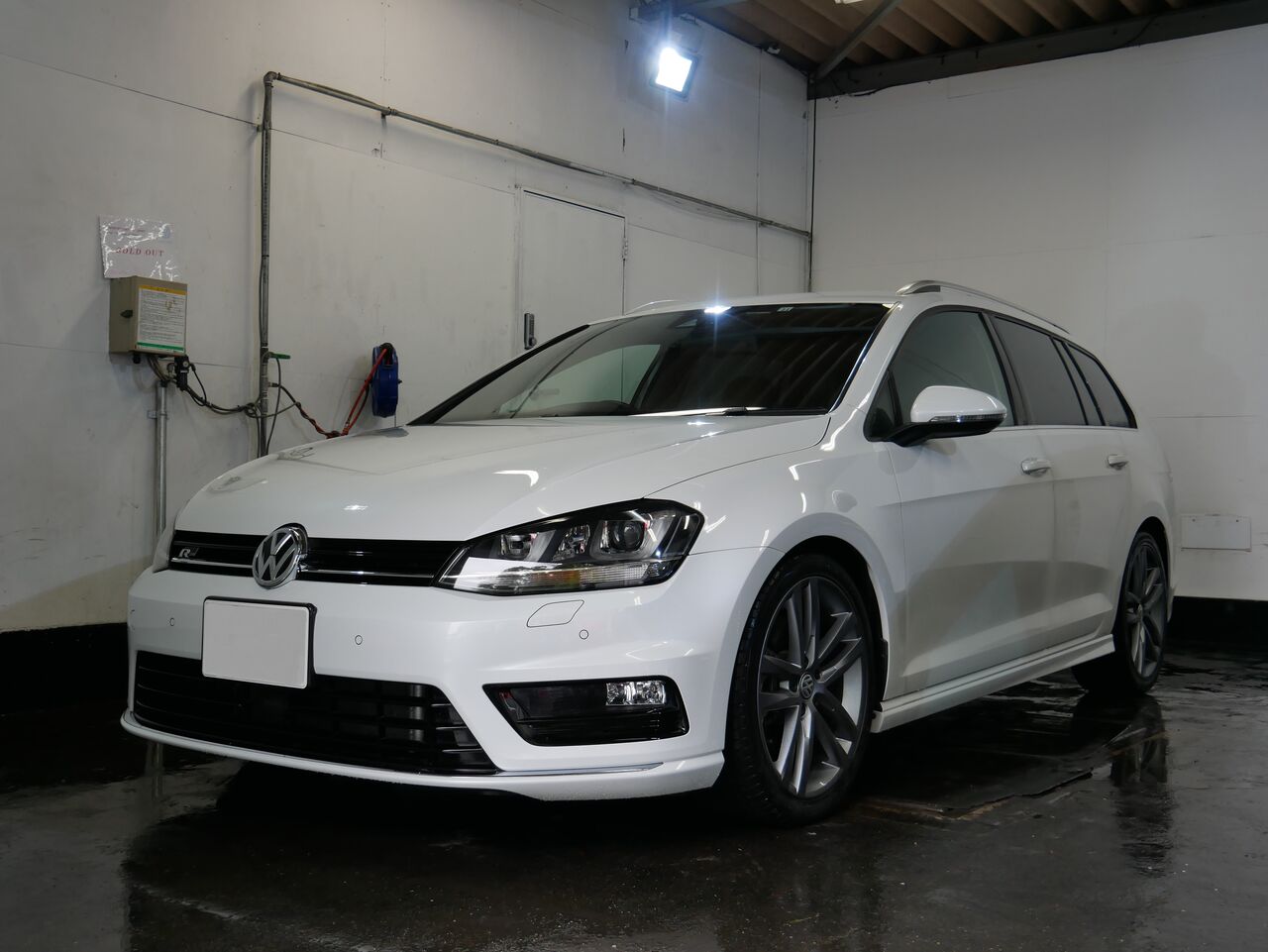 Vw ゴルフヴァリアント Tsi Bmt Rライン パール 納車ブログ Vw ゴルフヴァリアント Tsi Bmt Rライン パール 納車ブログ