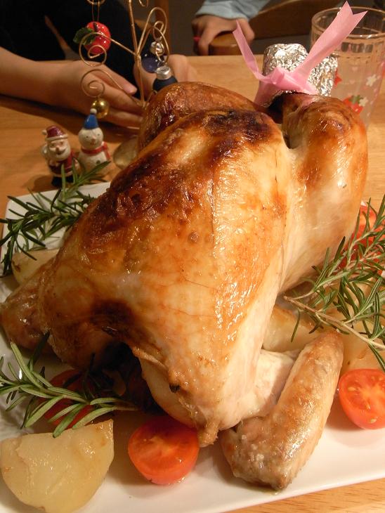 メリークリスマス 鶏丸ごと一匹 ローストチキン ビストロパパ パパ料理のススメ