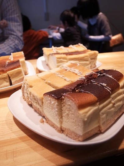 チーズケーキ亀山モデルb