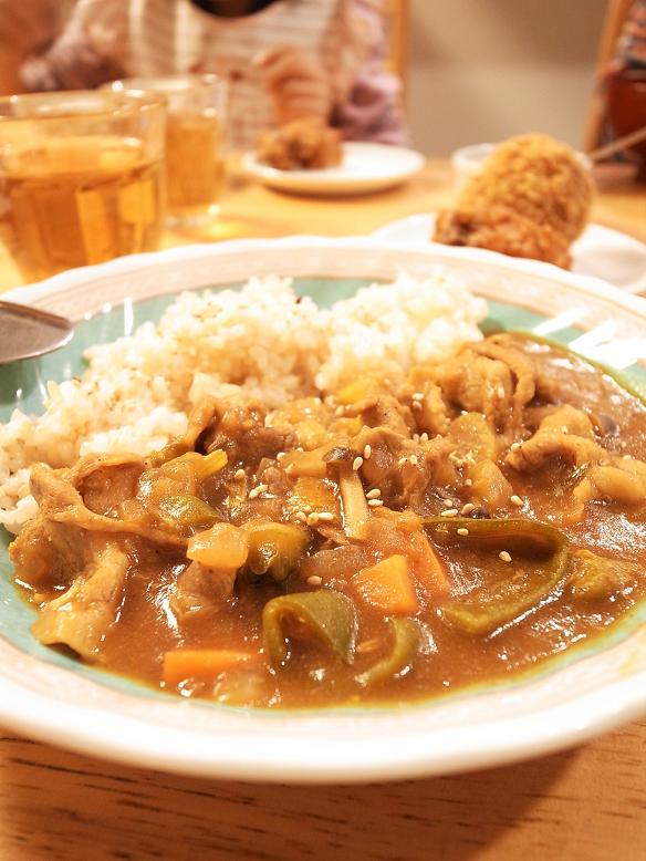 青森でもらったリンゴすりおろしていれたカレー パパ子料理教室のワンシーン ビストロパパ パパ料理のススメ