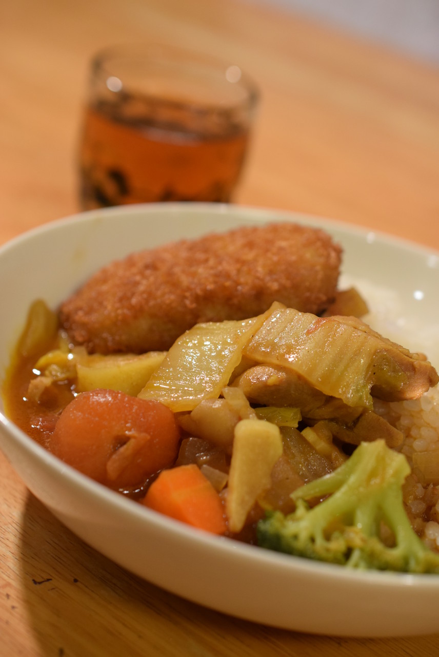 お惣菜のコロッケのせて、コロッケ―カレー｜重曹を使いこなす予定 : ビストロパパ ～パパ料理のススメ～