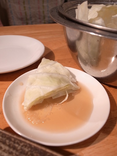 ごま油塩キャベツ