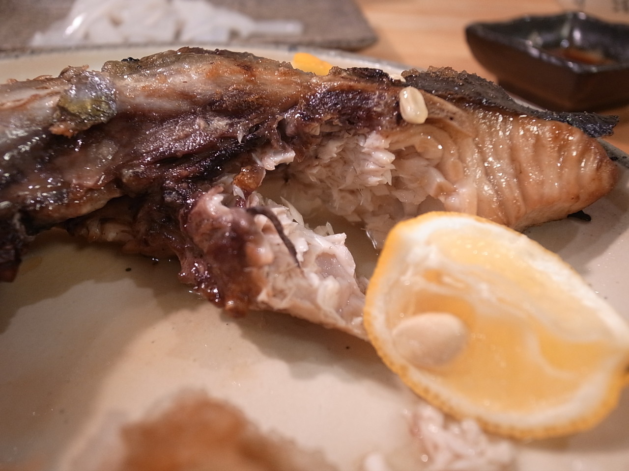 ぶりかま焼きを 家族でちくちく食べる夜 武士の献立見ながら その時代の食に想いを馳せる ビストロパパ パパ料理のススメ ぶりかま焼きを 家族でちくちく食べる夜 武士の献立見ながら その時代の食に想いを馳せる ビストロパパ パパ料理のススメ