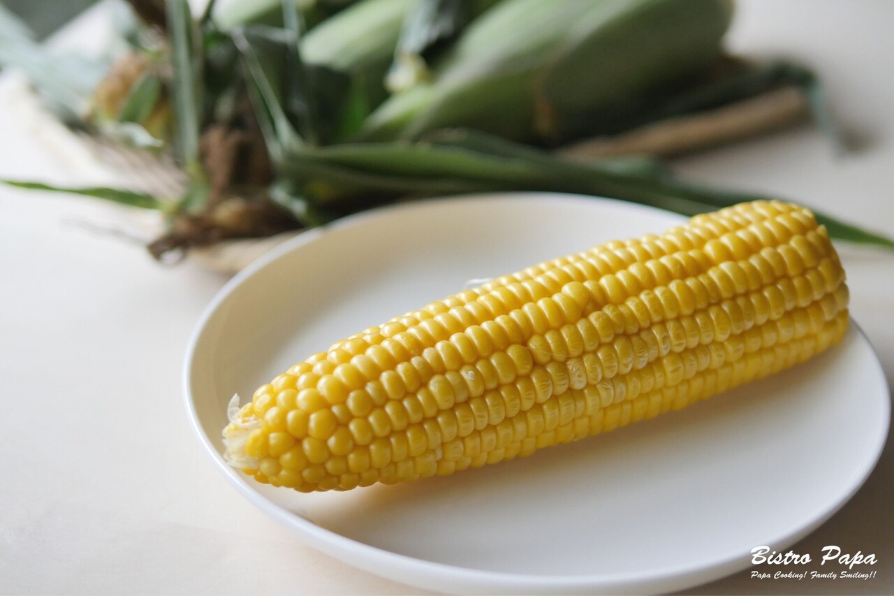 え これだけ とうもろこしは 葉 ひげ取らずそのままレンチン3分30秒 ビストロパパ パパ料理のススメ え これだけ とうもろこしは 葉 ひげ取らずそのままレンチン3分30秒 ビストロパパ パパ料理のススメ