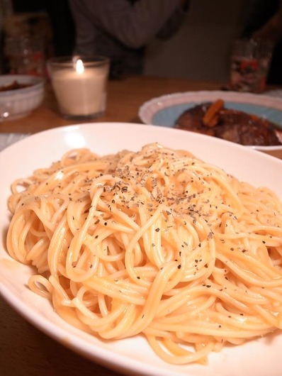 ビストロママサーモンのクリーム煮でつくるパスタb