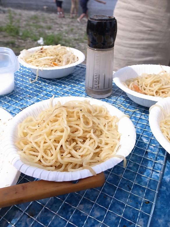 この夏の一押し焼きそば バーベキューでもエスニック焼きそば ビストロパパ パパ料理のススメ