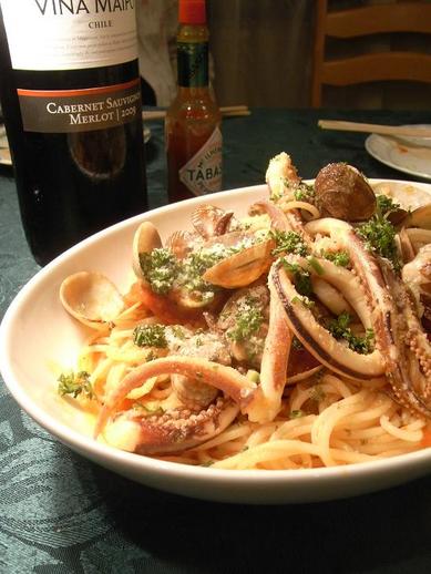 アサリとイカのトマトソースパスタb