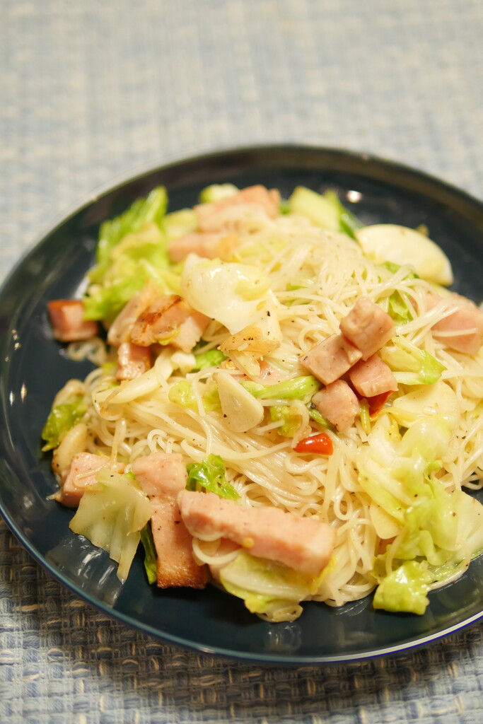 レシピ そうめん活用作戦 キャベツとベーコンのペペロンチーノ風そうめん 好き好き で 冷やして食べてみたら ビストロパパ パパ料理のススメ