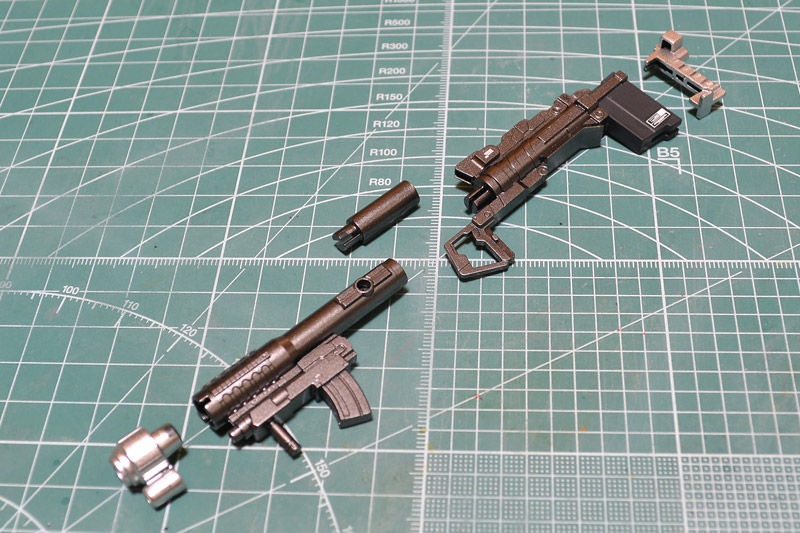 HG FAユニコーンガンダム レッドカラーVer.の組立工程 武器の組み立て②