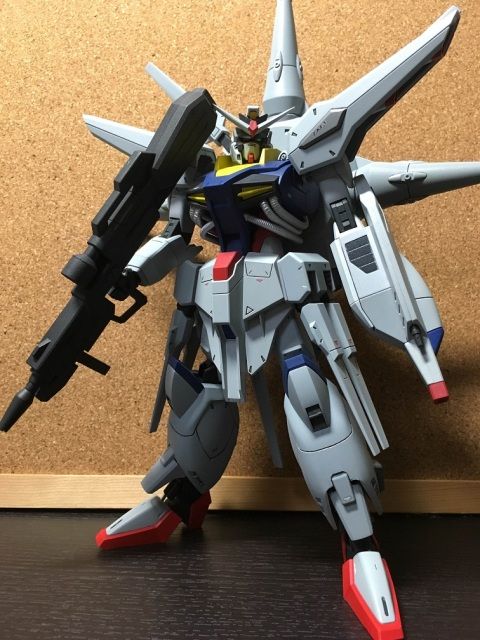 【画像あり】8月に買った1/100プロヴィデンスガンダムがやっと完成した！！！！！！