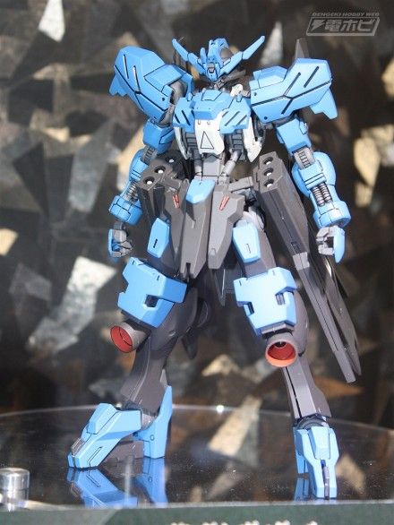 HGガンダムヴィダールのカラーリングが 凄い！これどう見ても足に刃が収納されてるよな