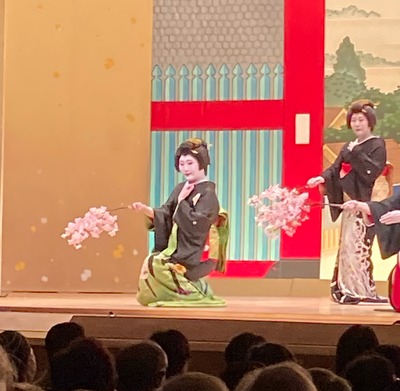 8229AE18-302C-417F-A4F2-1D7E71F39506