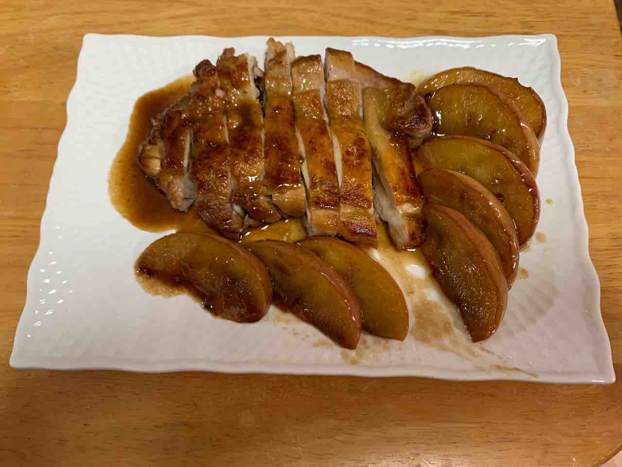 鶏もも肉とりんごのソテー 通勤ウォーカー