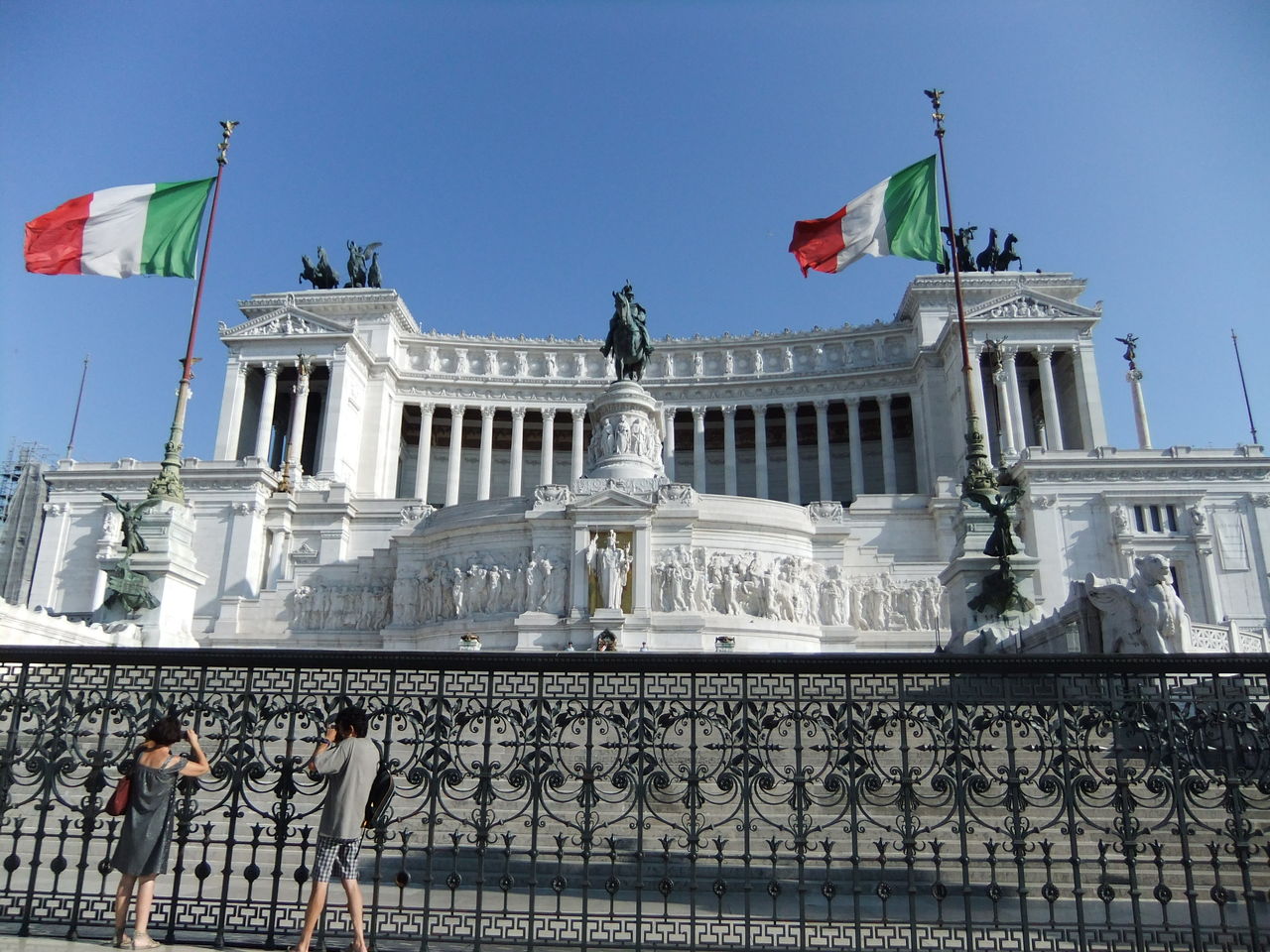 探訪記 ヴィットーリオ エマヌエーレ2世記念堂 ローマ 世界史の旅 探訪記と歴史グッズ