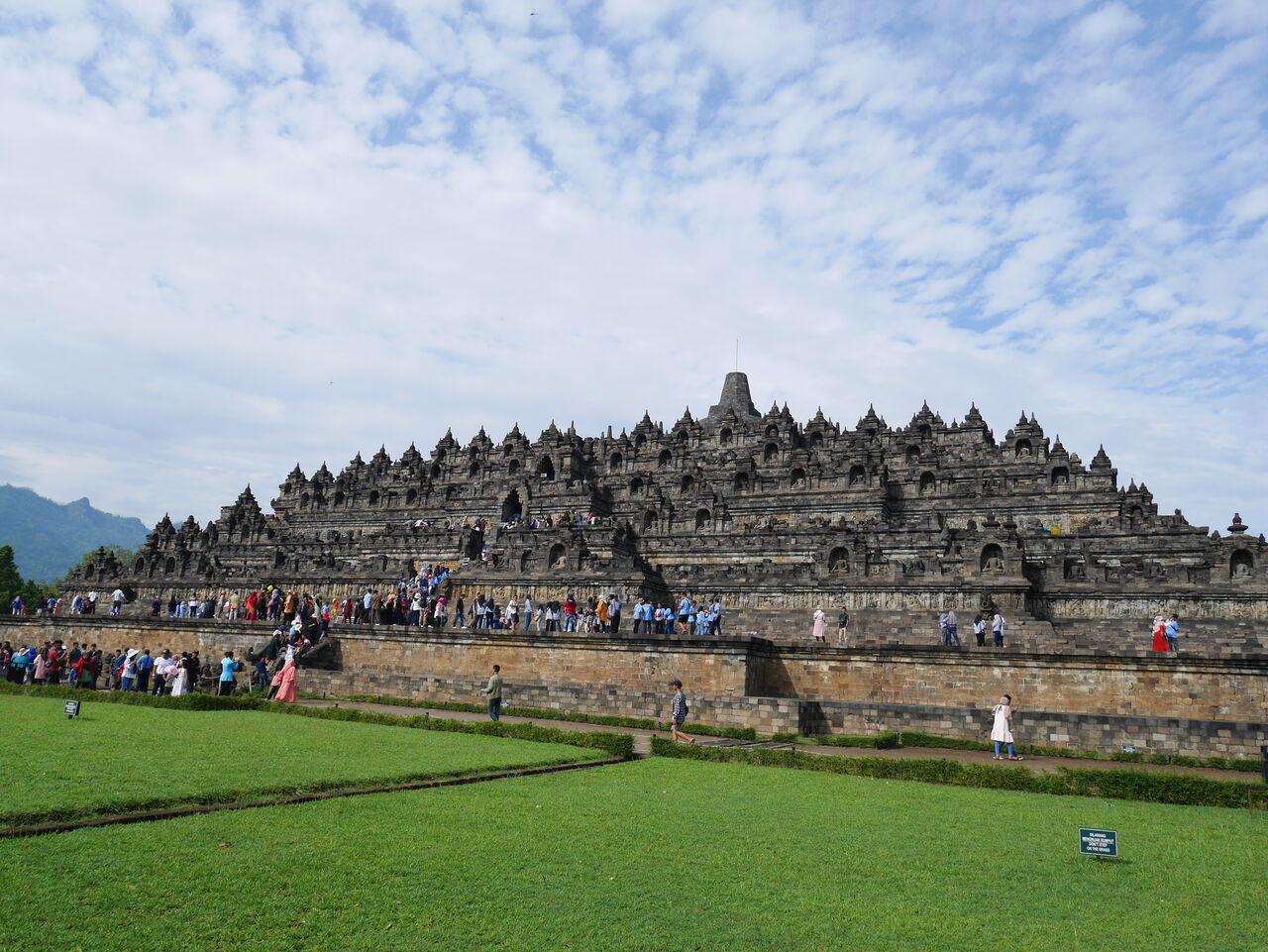 探訪記 ボロブドゥール ジョグジャカルタ 世界史の旅 探訪記と歴史グッズ